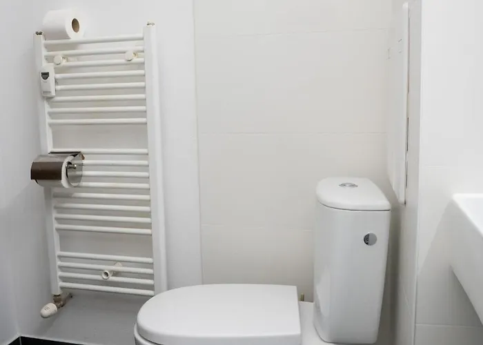 N15 Elegant Near Train Station With Ac * ברטיסלאבה