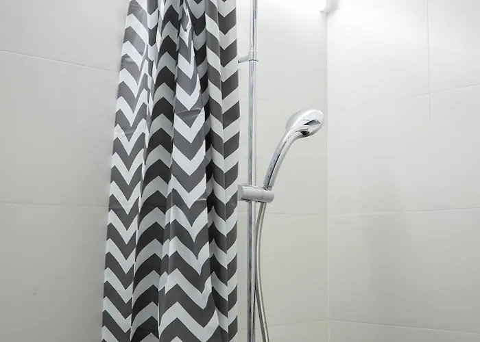 N15 Elegant Near Train Station With Ac