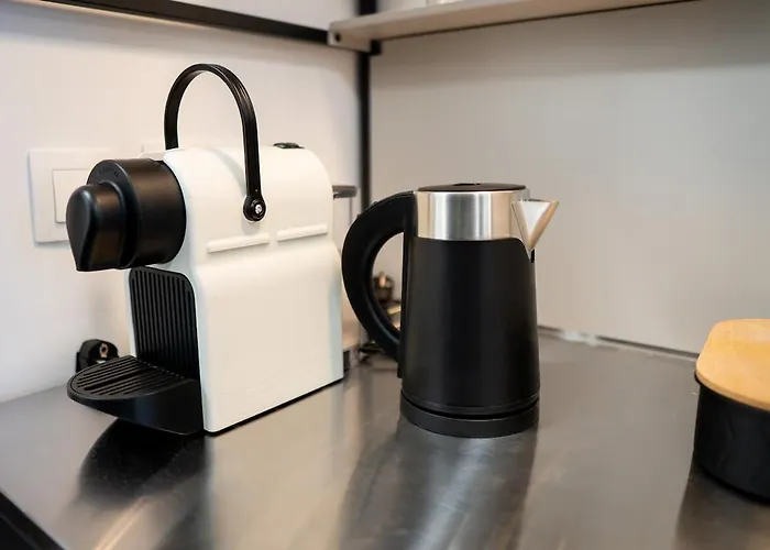 N15 Elegant Near Train Station With Ac *